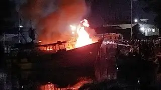 huge boat fire in kakinada