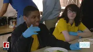 Tulsa students learn urban farming from Food On The Move