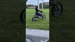 Woman learns to ride yz450 first try 😳