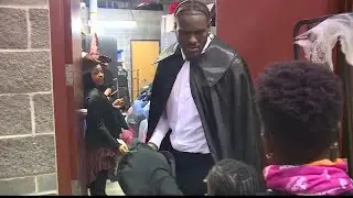 Chiefs' Frank Clark gives away more 300 coats to kids