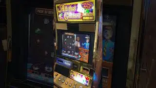 All That Glitters Slot Machine