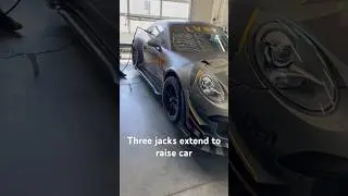 How air jacks work in Porsche race cars #porsche #porscheracing