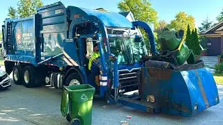 Republic&rsquo;s Final Day in Oak Lawn: Curotto Can Garbage Truck on Recycle