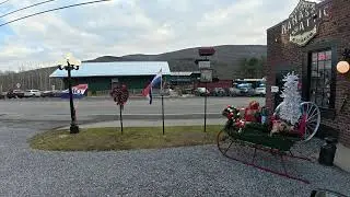 Santa Arrives at Railroad LiVE