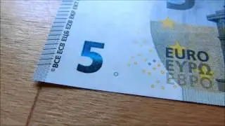 New and old 5 euro banknote / bill comparision