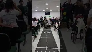 tia Anita e cia cantando soldados de Cristo