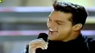 Ricky Martin - Ay Ay Ay It's Christmas (Music Video)