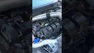 ОГРОМНЫЙ! 4-дюймовый впуск!! Большой турбонаддув Ford Focus ST! Безумный звук!