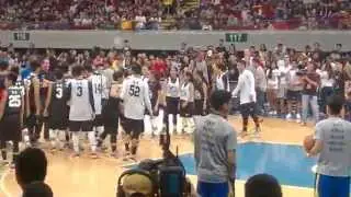 Stephen Curry Dunks during Under Armour Roadshow in Manila, Philippines at MOA Arena