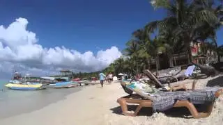 Walking Tabyana Beach in Roatan, Honduras (West Bay Beach)