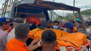Setelah 12 Hari Pencarian, Tim SAR Evakuasi Satu Jenazah WNA Spanyol Korban KM Putri Sakinah