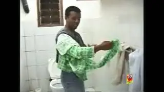 Francis Turbo: Misasa ao @ WC (extrait film)