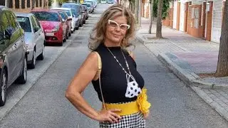 Natural Older Women Style fashion tips | Outfits After 50