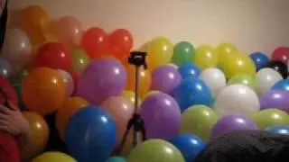 650 Balloons in one room