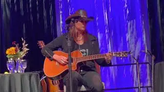 &ldquo;Chicks with Hits&rdquo; Medley in Columbus, OH, 3/11/22