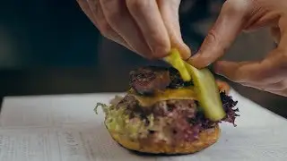 4K PERFECT BURGER I Cinematic food I Sony FS5 RAW