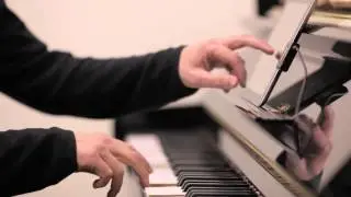 Gestrument controlling a Disklavier