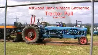 Tractor Pull - Astwood Bank Vintage Gathering, June 2009