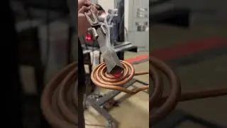 Induction Forge ! #blacksmith #grind #shorts #satisfying #maker #forged #scared #viral #build