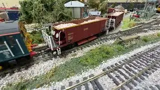 Macro model railway video.