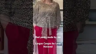 Red pants Largos Cargos by Love Notions #fashion #slowfashion #sewing #redpants #sewover40