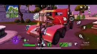 Playing the new blitz royale in Fortnite