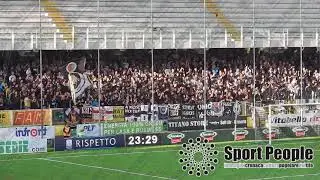Battimani, striscioni e torce Ascoli in trasferta a Cesena, Serie B 2017/18