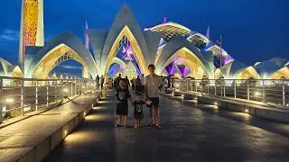 SUASANA DI MESJID AL-JABAR