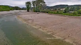 Nuovo Pista in Valdaso  The new runway of Ponte Aso Rubbianello International Airport:  True genius!
