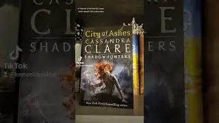 Book Review: City of Ashes by Cassandra Clare