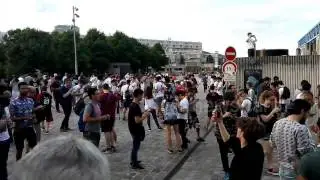 legendary pokemon hunt in Paris park de la Villette / Pokemon Go madness