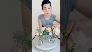 How to make mix and match bud vases with only a few stems of flowers #floraldesign #roses #flowers