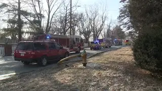 13Raw: Family escapes from south side Des Moines house fire