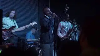 Durand Jones & The Indications - Can't Keep My Cool (Live)