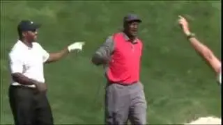 Watch Michael Jordan Sinks AWESOME Golf Shot
