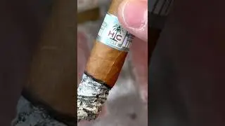 Tuesday&rsquo;s are for cigars!!!  #wildleaf #cigarexperience #cigar #cigarstyle #cigarsmoker
