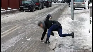 DRAMATYCZNA SYTUACJA na chodnikach i ulicach. PÓŁ POLSKI ślizga się dziś na lodzie! | Fakt.pl