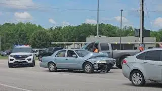 5-12-2025: non injury accident at Chestnut and West bypass