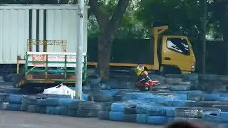 M ARVAN MARQUEZ di overtake HANIN Chinonk di PTC PULO GADUNG CIRCUIT