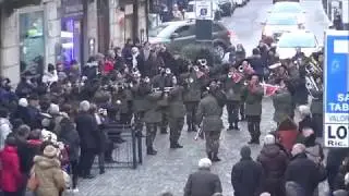 La fanfara provinciale dei bersaglieri in centro a Cremona