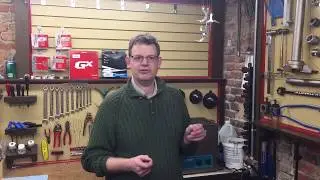 quick demonstration of the  Morizumi spoke cutting and threading machine