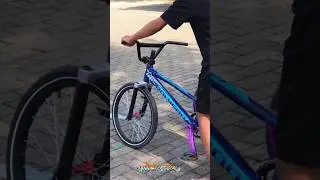Review of the onthel bmx racing bike #shorts #viralvideo #bike #bmx #racing #racingonthelsurabaya