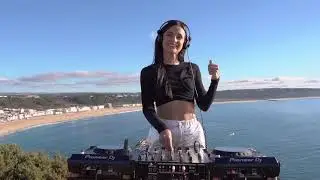 Ursarix - Oz (Played by Korolova - Live @ Nazare, Portugal) [JOOF Aura]
