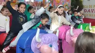Miriam En La feria Con Sus Amigos El Bufalito