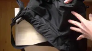 Transforming the Passport Sling camera bag into a normal bag