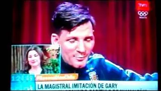 &iexcl;IMPERDIBLE! Mart&iacute;n Bossi y Stefan Kramer imitan a Lionel Messi y Gary Medel