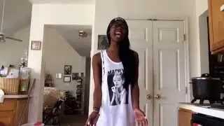 AlliCattt sings 