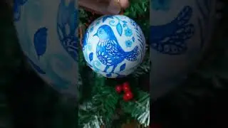#diychristmasornaments Hand drawn on #baubles with marker pens #chinoiserie #christmasdecorations