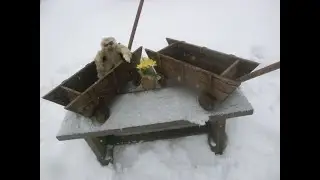 Amazing Creative Woodworking Ideas - Wooden cart for flowers