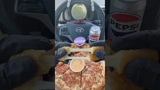 📍Pizza hut - Trying Pizza Hut for the first time! #pizzahut #mukbang #mukbangasmr #pizzahutmukbang
